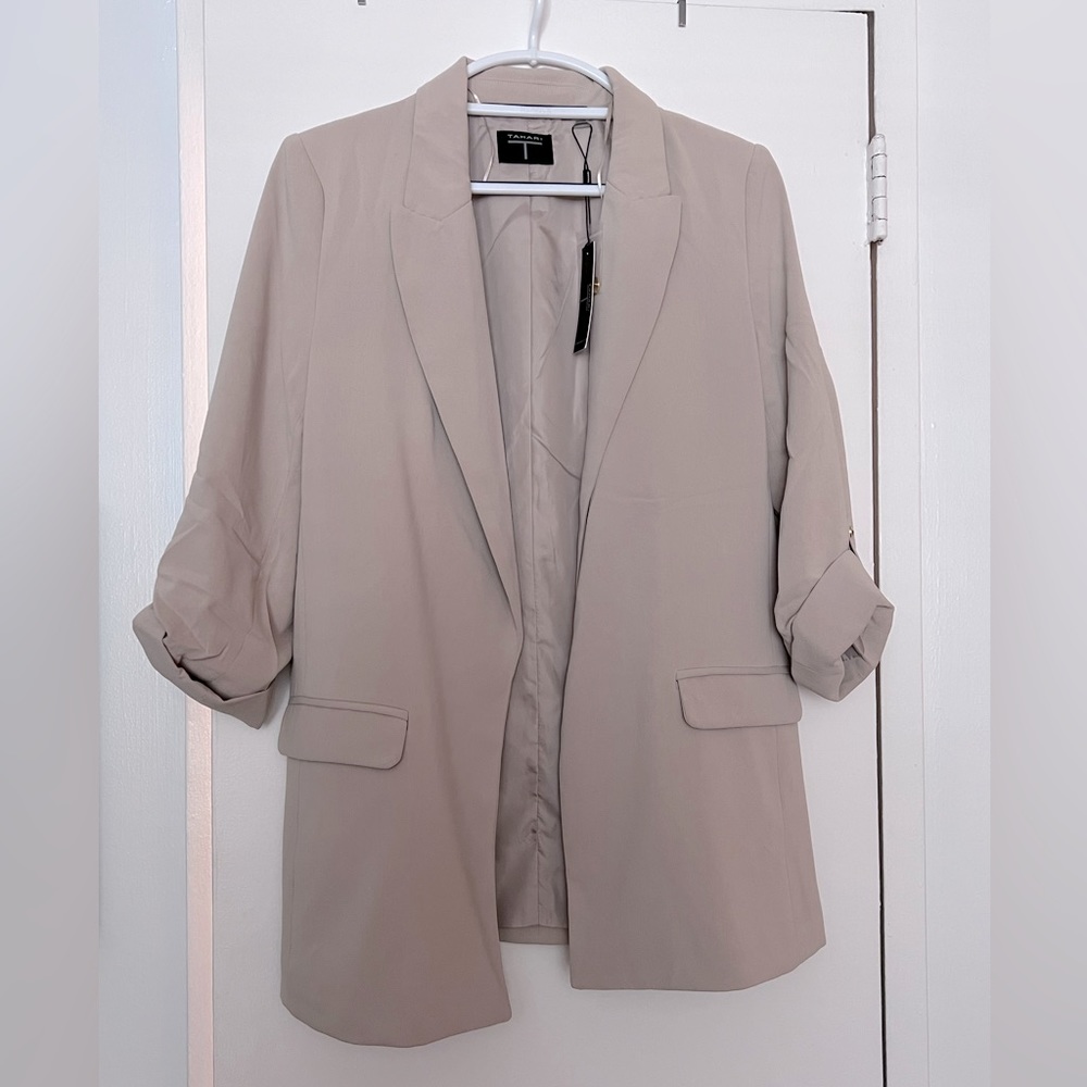 Tahari spring blazer NWT